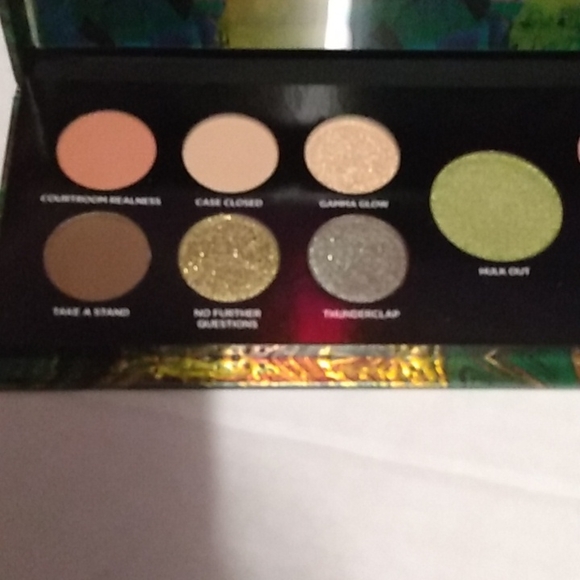 Urban decay she/hulk collerbration with marvel studios new in the box - Picture 7 of 10